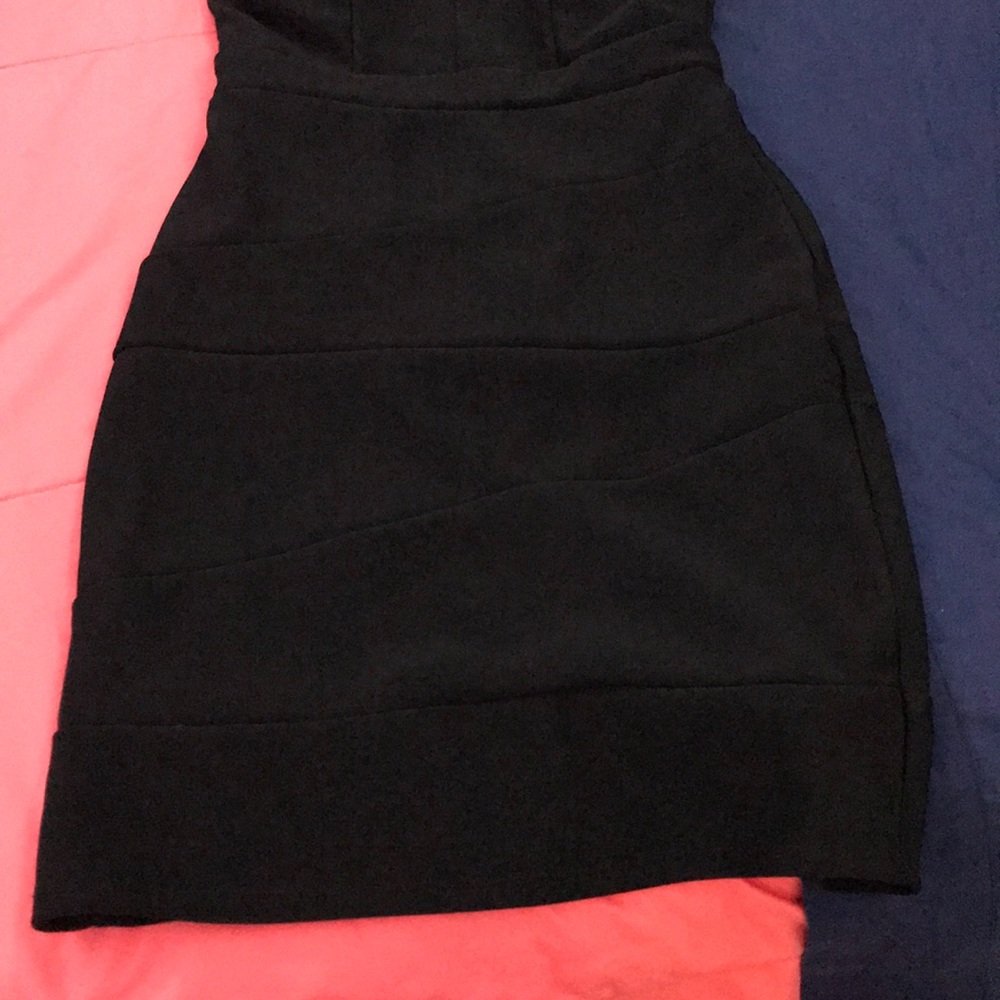 Dress - Picture 3 of 6